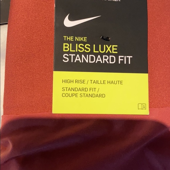 NEW WITH TAGS RARE NIKE GOLF SKIRT - Picture 2 of 4